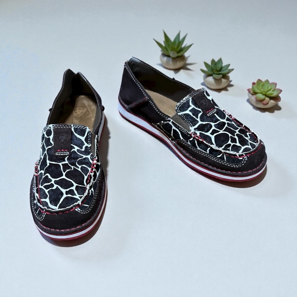 Ariat cruisers slip on loafers